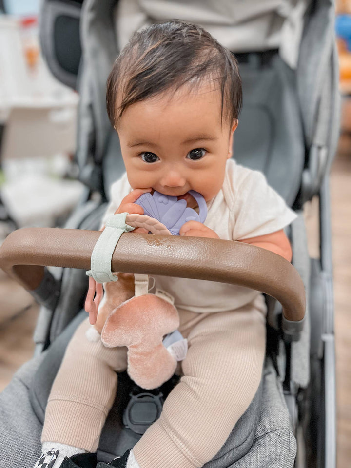 Itzy Ritzy - Bitzy Busy Ring™ Teething Activity Toy: Farm