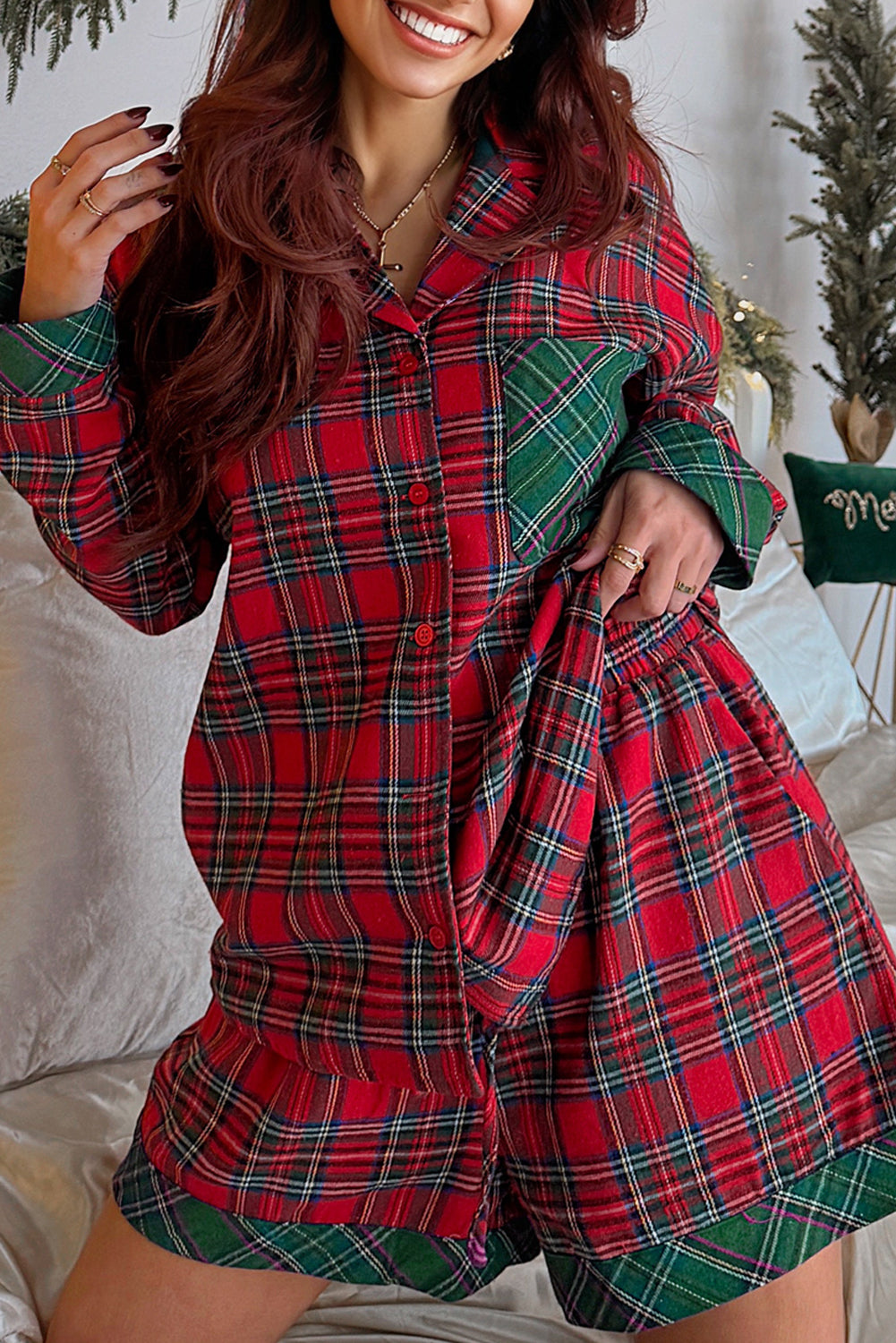 🎄 Luke & Estelle “Holiday Cheer Plaid PJ Set” – Cozy Up in Boutique Style ❤️💚
