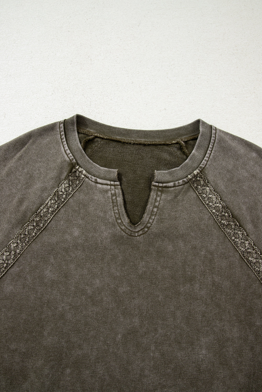 Prairie Lace Washed Sweatshirt – Soft Olive