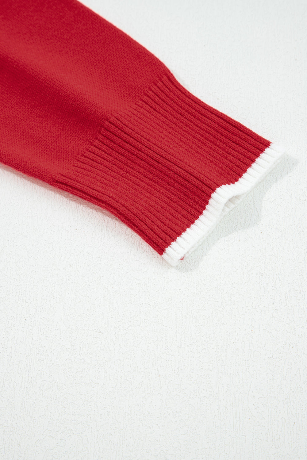 🎁 Luke & Estelle “Wrapped In Love Sweater” – Holiday Chic You’ll Adore ❤️✨