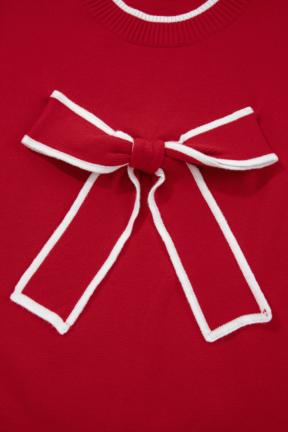 🎁 Luke & Estelle “Wrapped In Love Sweater” – Holiday Chic You’ll Adore ❤️✨