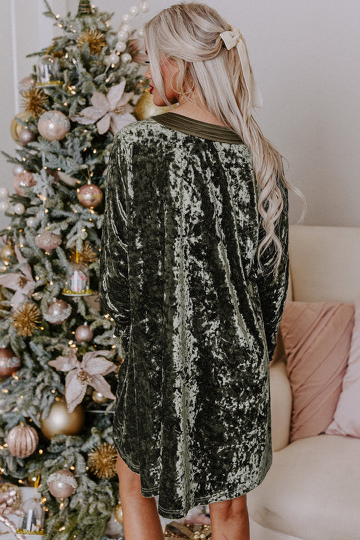 Mistletoe Crush Velvet V-Neck Pocket Dress – Evergreen