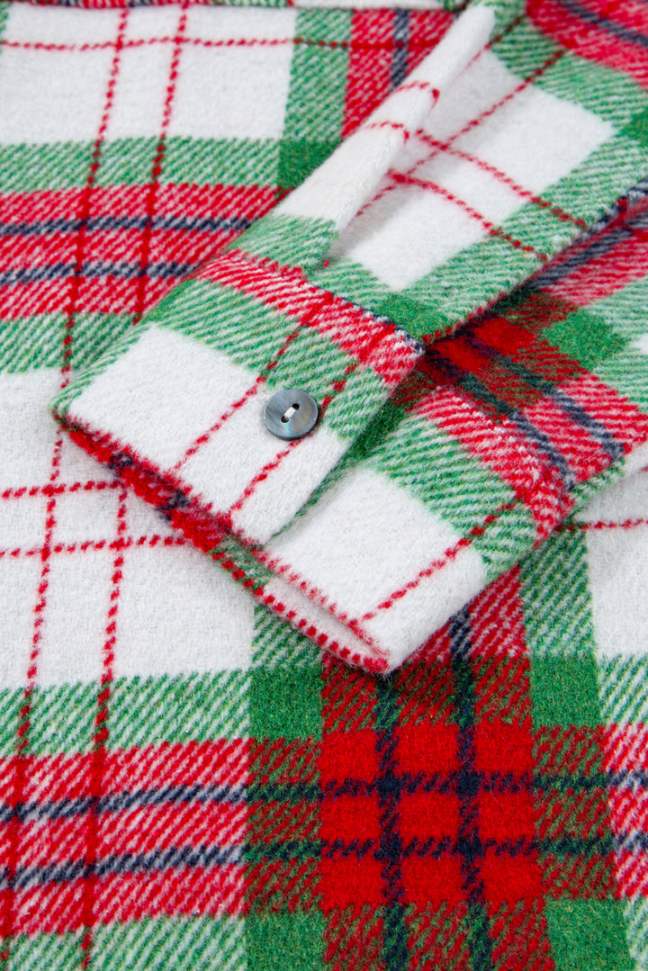 🎄 Luke & Estelle “Holly Jolly Flannel” – Cozy Christmas Chic ❤️💚