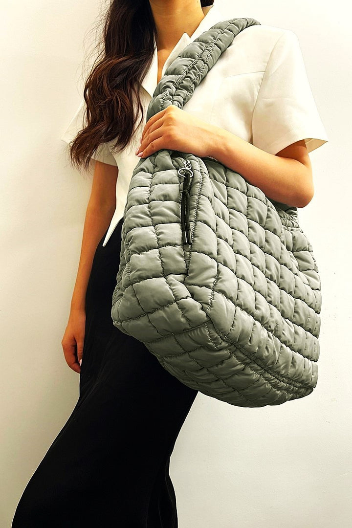 Cloud-Quilt Mega Tote — The “Carry Everything” Shoulder Bag 👜✨