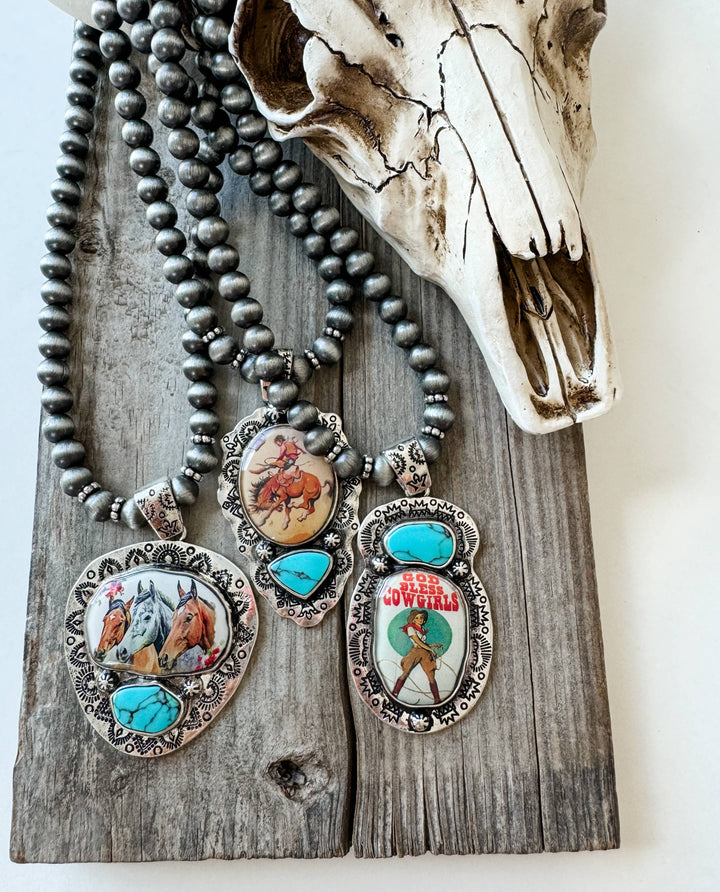 Western Horses Navajo Style Pearl Pendant Necklace